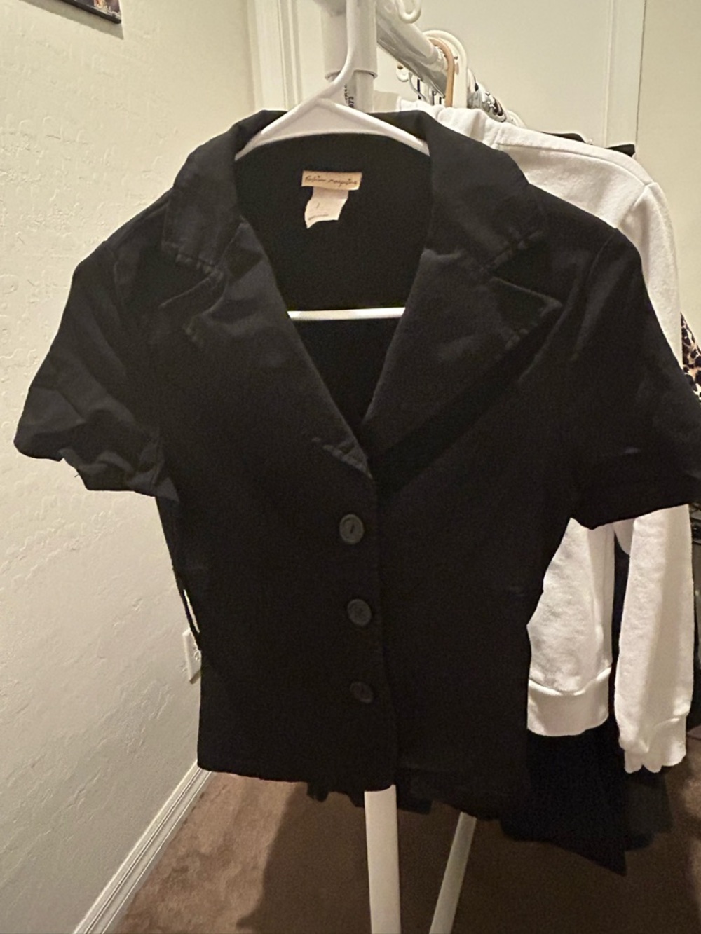 Black Short-Sleeve Tailored Blazer Women’s size medium